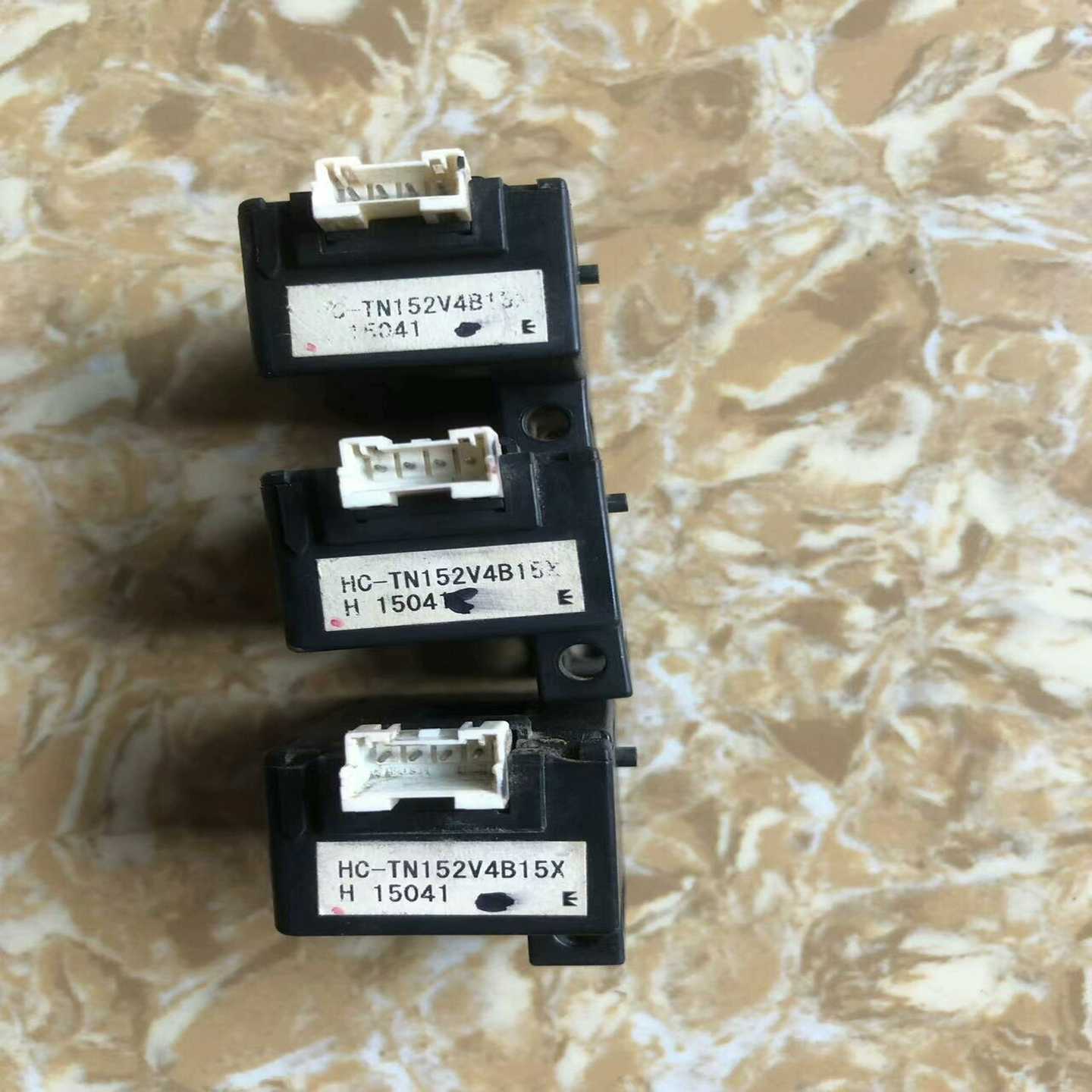 （洋洋设备）HC-TN152V4B15X安川变频器AH1000电流