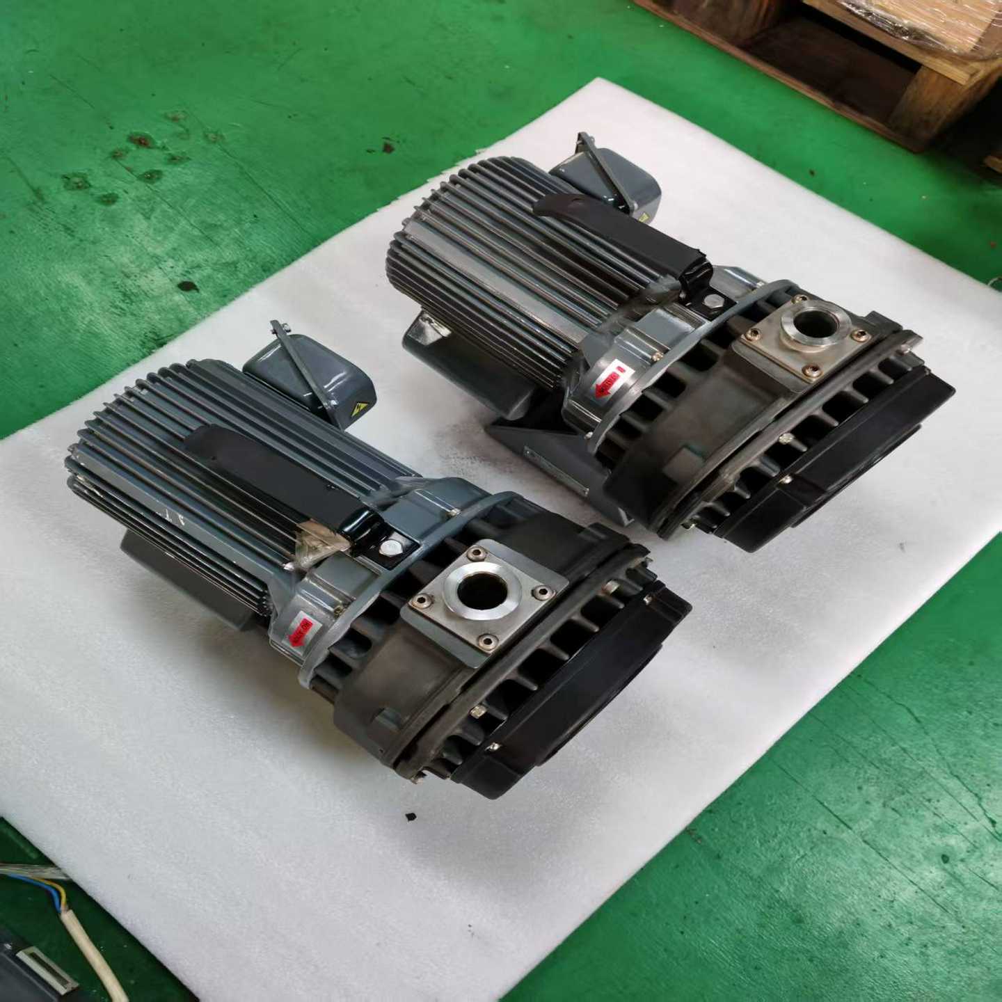 盐田涡旋真空泵ISP-250C，功能包好，真空度2帕左右，单--议价商