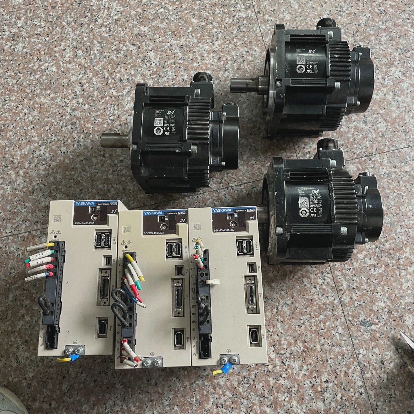 安川7系驱动电机伺服套装SGPMS4R0A10A电机SG议价,电子元器件市场,其它元器件,淘宝优惠券,粉丝福利购,淘宝优惠卷
