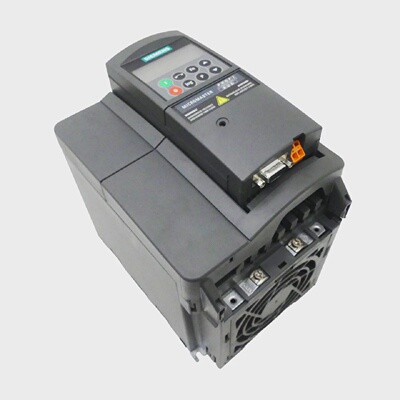 SIEMENS MICROMASTER 6SE64402UD222BA1  6SE64001PB000AA0 Umric