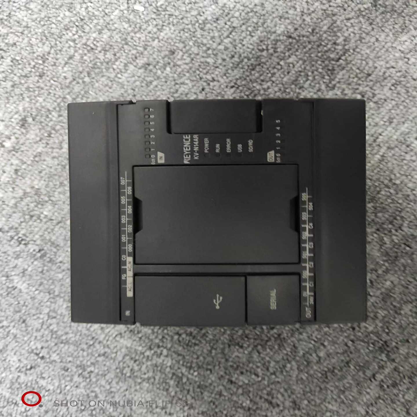 基恩士KEYENCEKV-N14ARPLC模块，实物拍摄