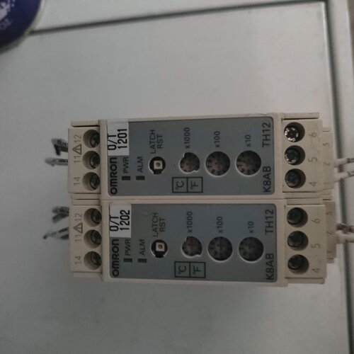 【询价】继电器，剪线，两个，成色非常漂亮！K8AB-TH1