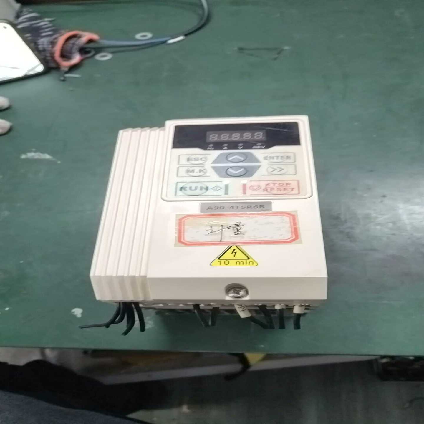 【议价】正弦变频器2.2KW380vA90-4T5R6B适用