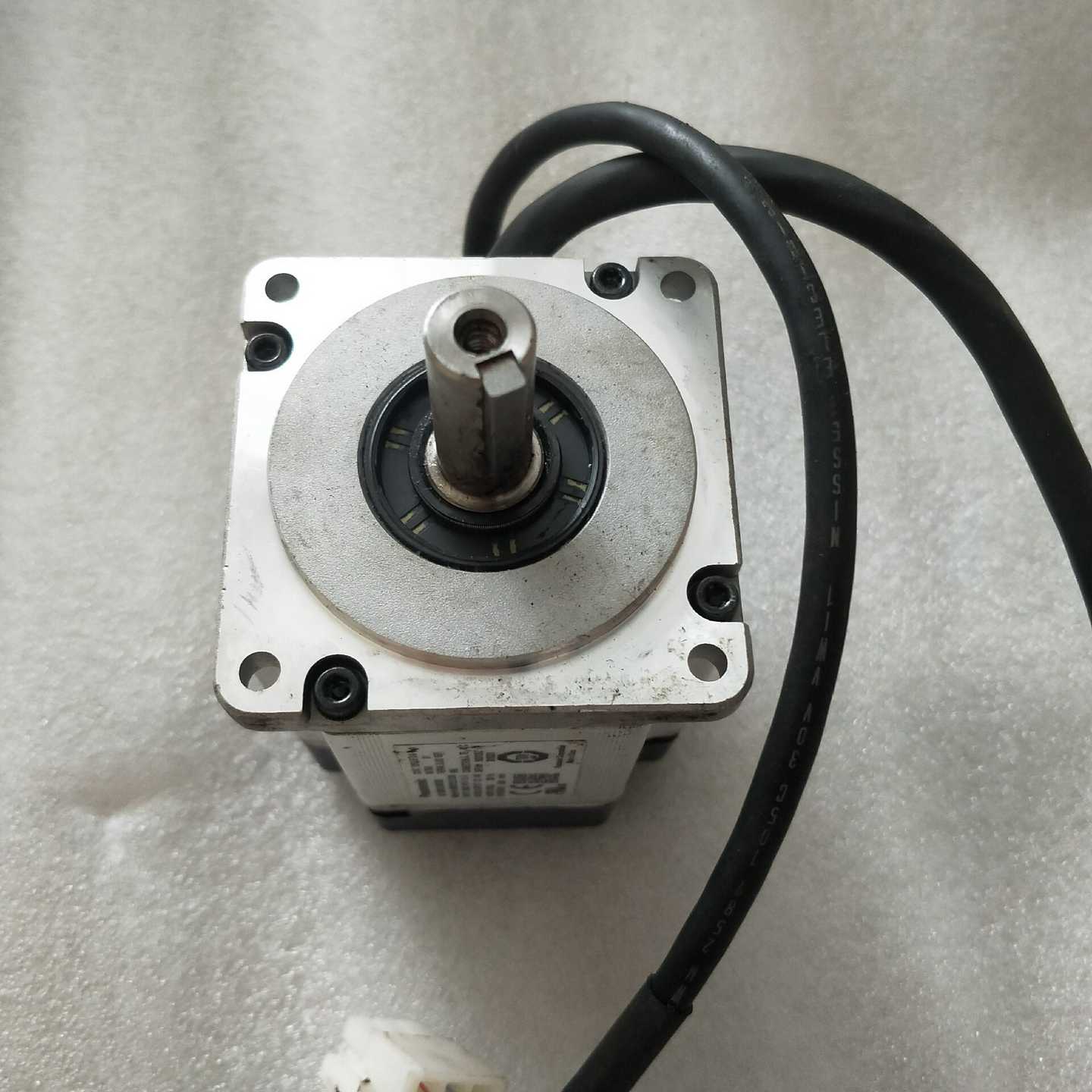 松下A6200W伺服电机MSMF022L1U2M成色漂亮--议价商品