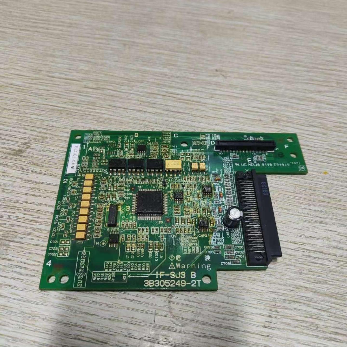 日立变频器SJ300-L300P系75-90-110kw检测板IF-SJ3 B 3B305249-2T