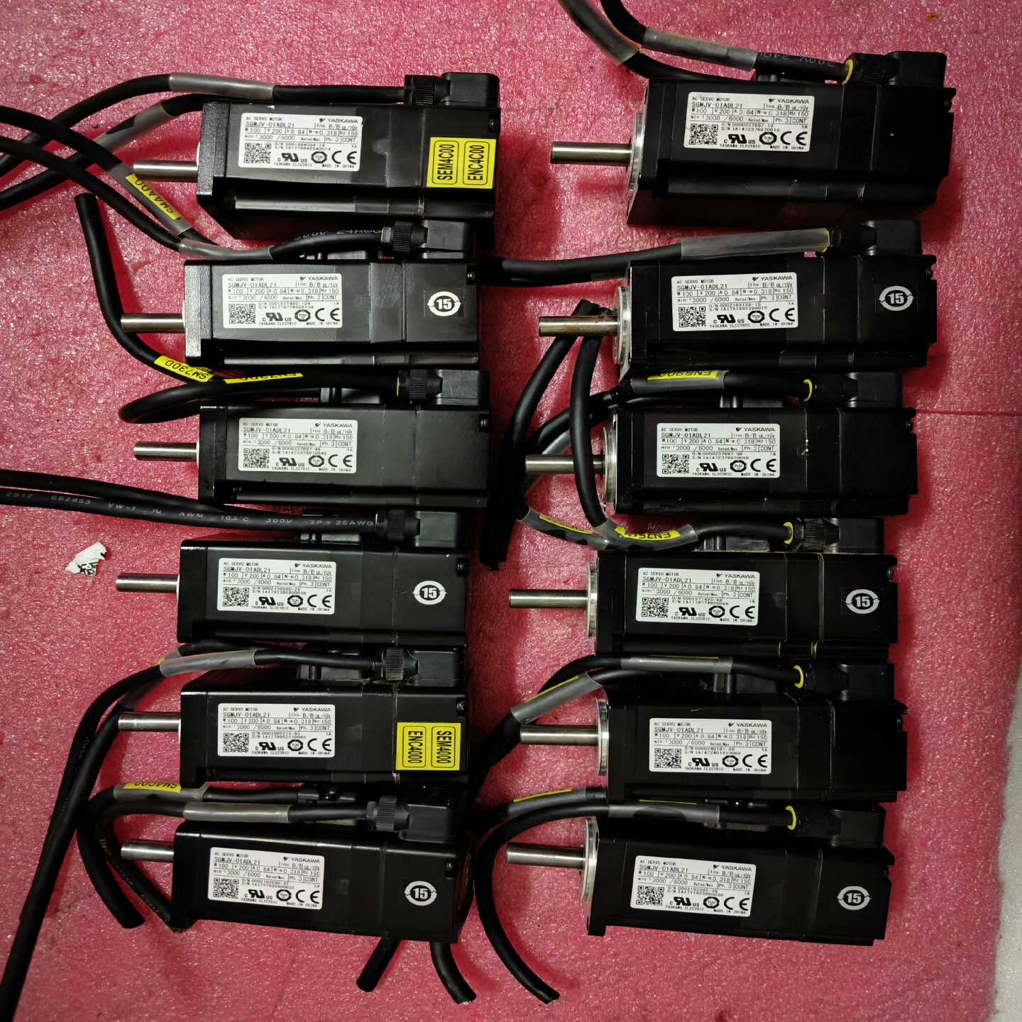 SGMJV-01ADL21安川5系100W伺服电机，设备询价