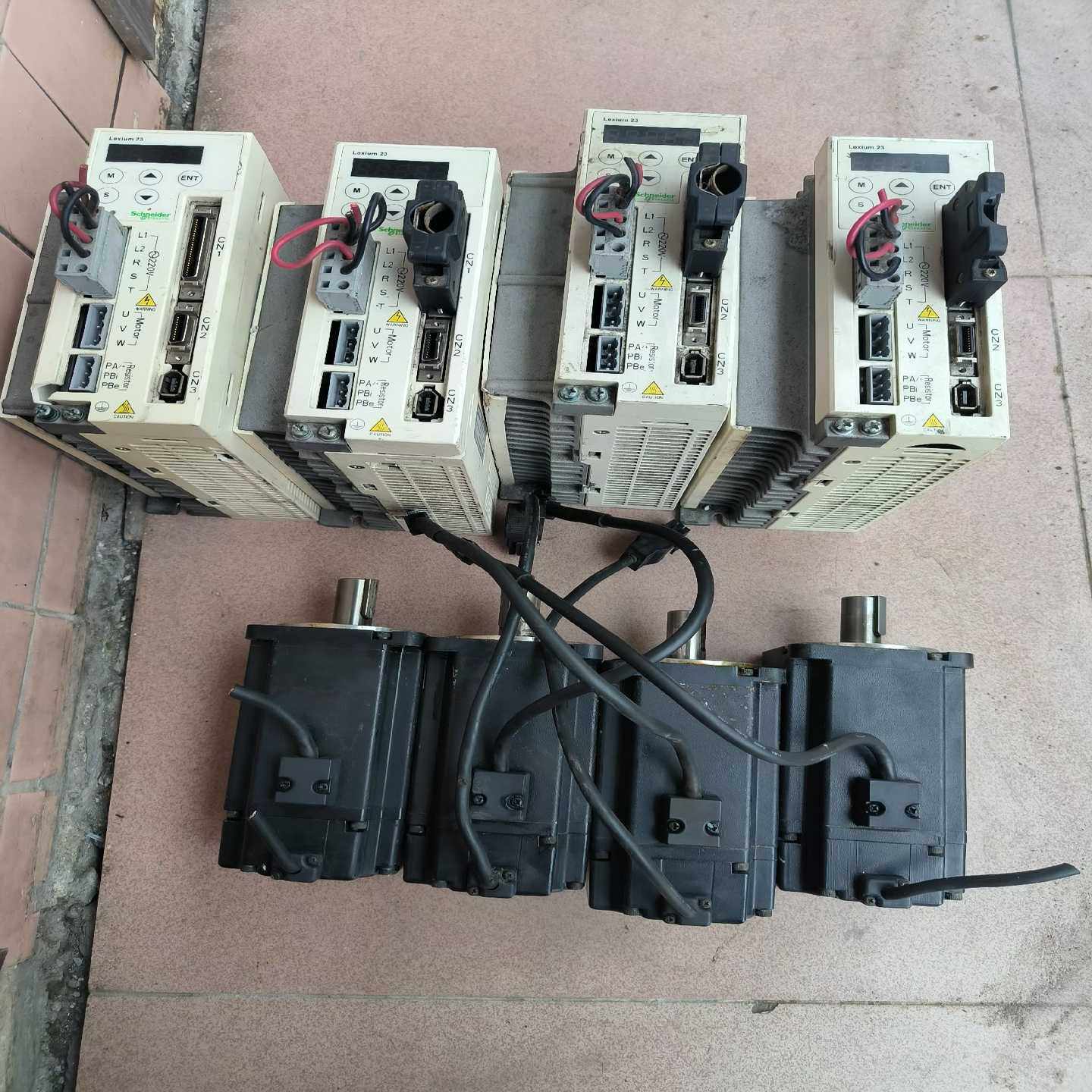 议价施耐德LXM23CU07M3XBCH0802O11A1C实