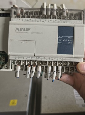 议价信捷XC224TE实物拍摄侧面有处破损见图片最后一张议价