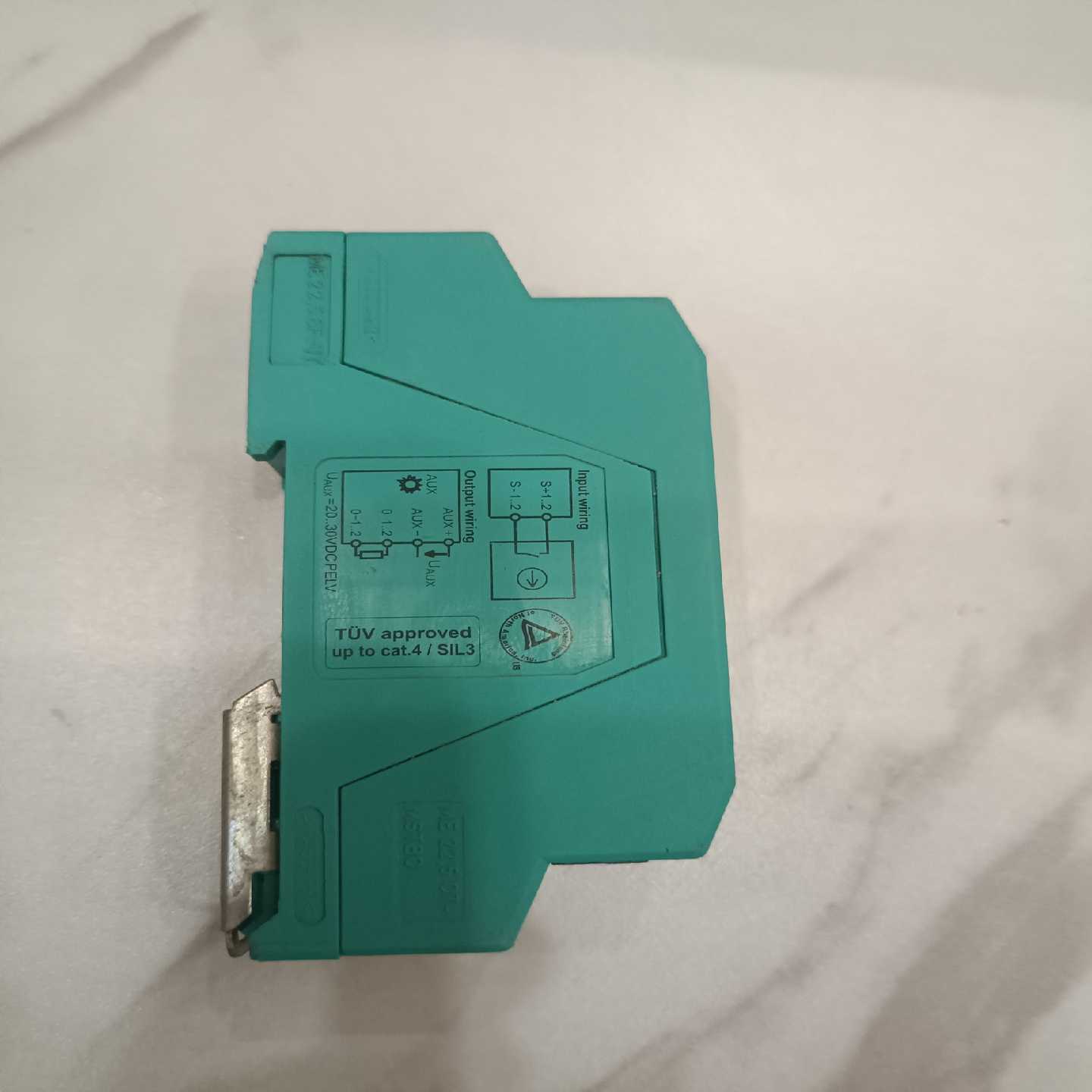 易驱变频器CV3100-4T0040M/0055FP 16成（佳毅工控）