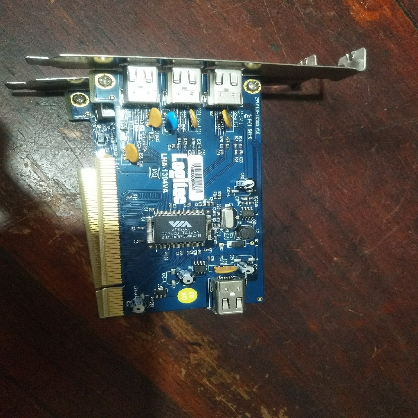 logitec工业设备1394卡 LHA-1394VA  2