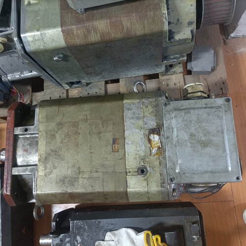 溢价-1PH71632NF330BC2电机