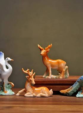 陶瓷小动物摆件孔雀鹿仙鹤茶桌玄关摆件水族陶瓷小工艺品