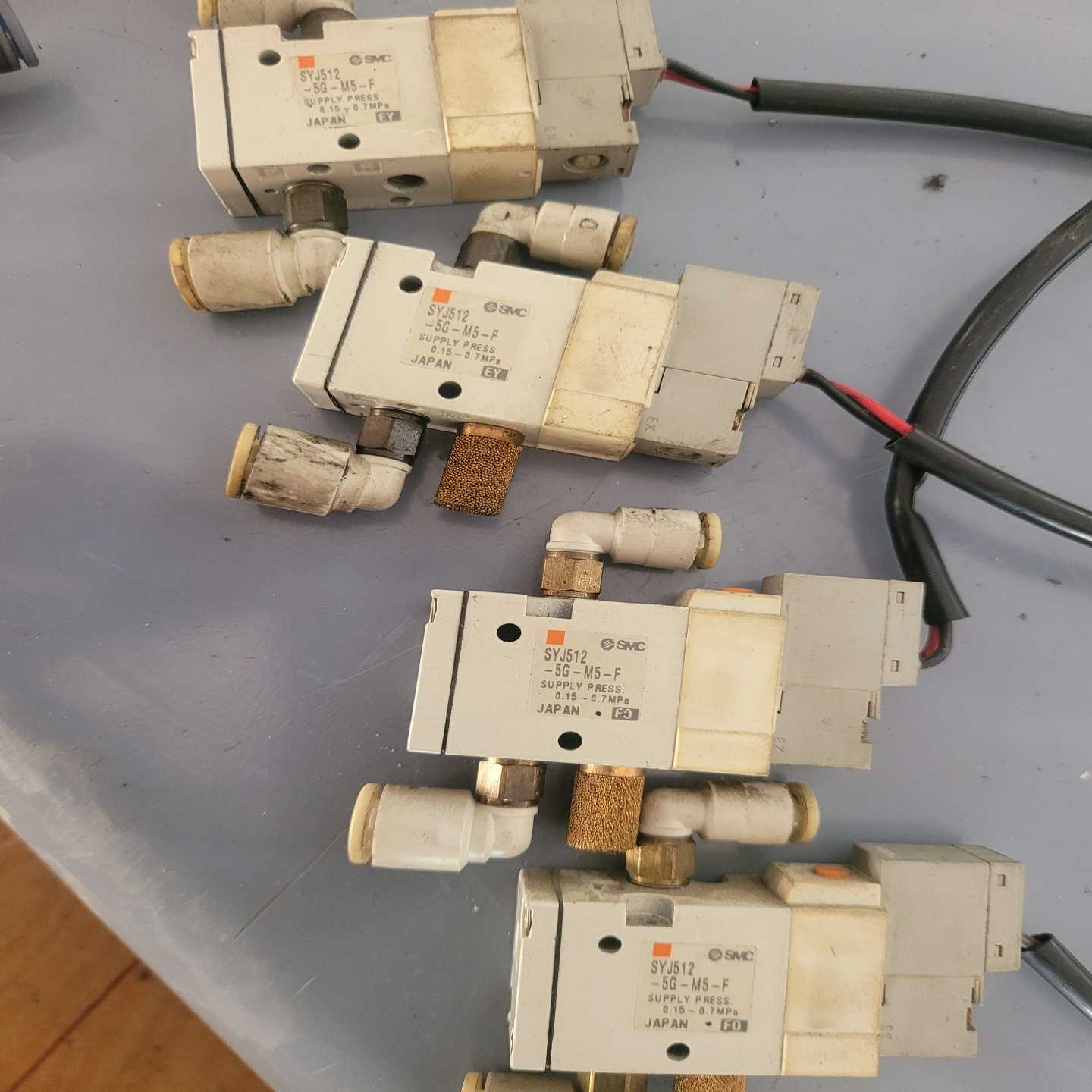 议价SMC电磁阀:SYOJ512-5G-M5-F四个VQZ115R维修/现货