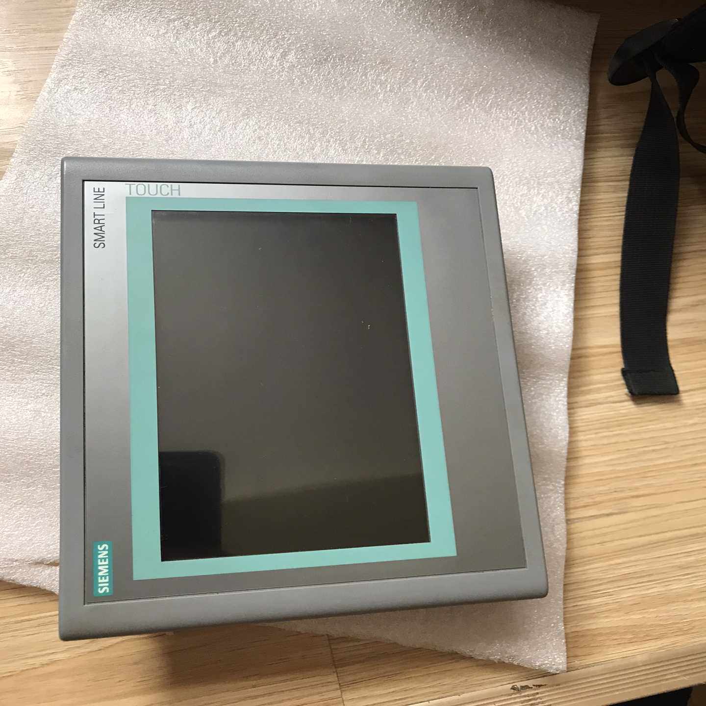 西门子触控屏幕SMART700IE6AV6648-0B--议价商品