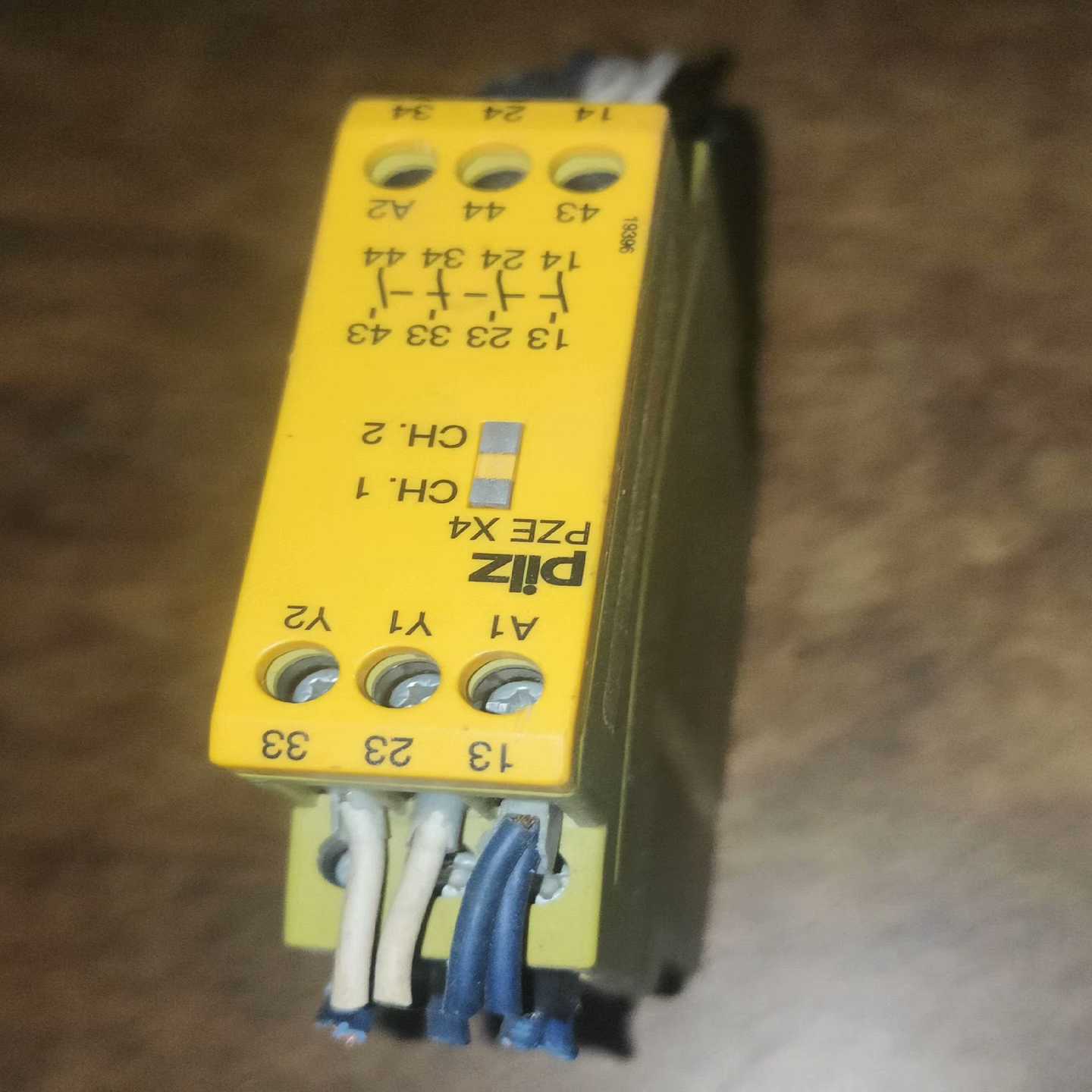 驱动MR-J2S-40CP-S212~询价