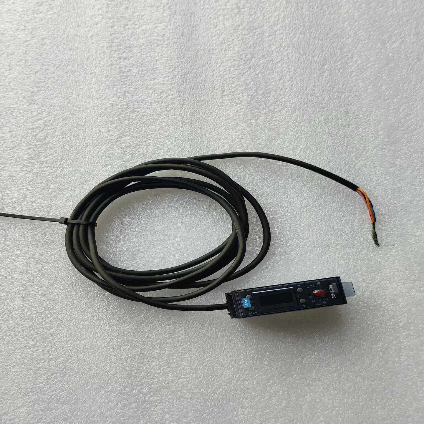 基恩士光纤放大器FS-V1未使用，没有包装实物图功能包询价