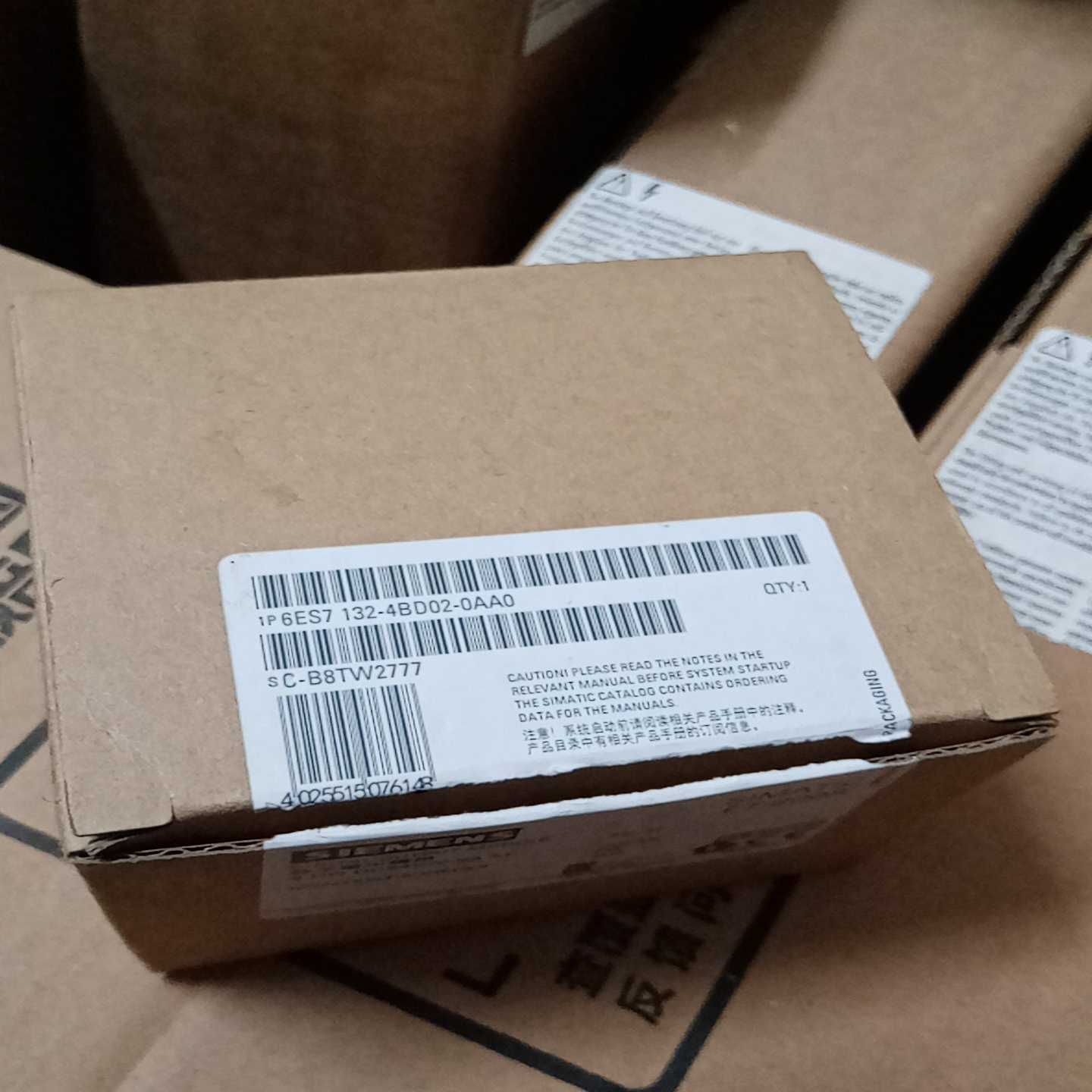 西门子6ES7132-4BD02-0AA0模块全新原装正品