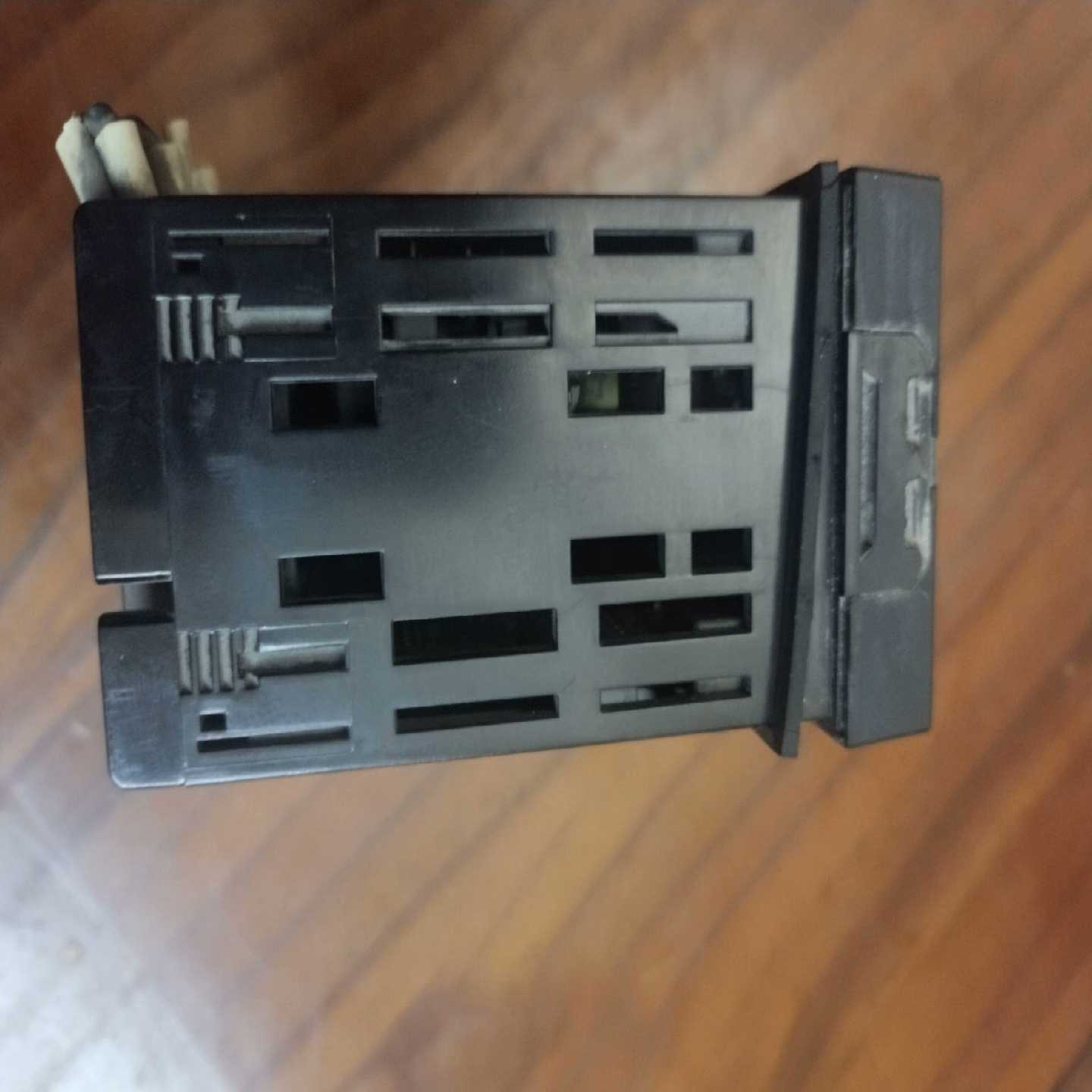 欧姆龙温控器仪E5EZ-Q3T ，功能正常，无拆无修，有3台~询价