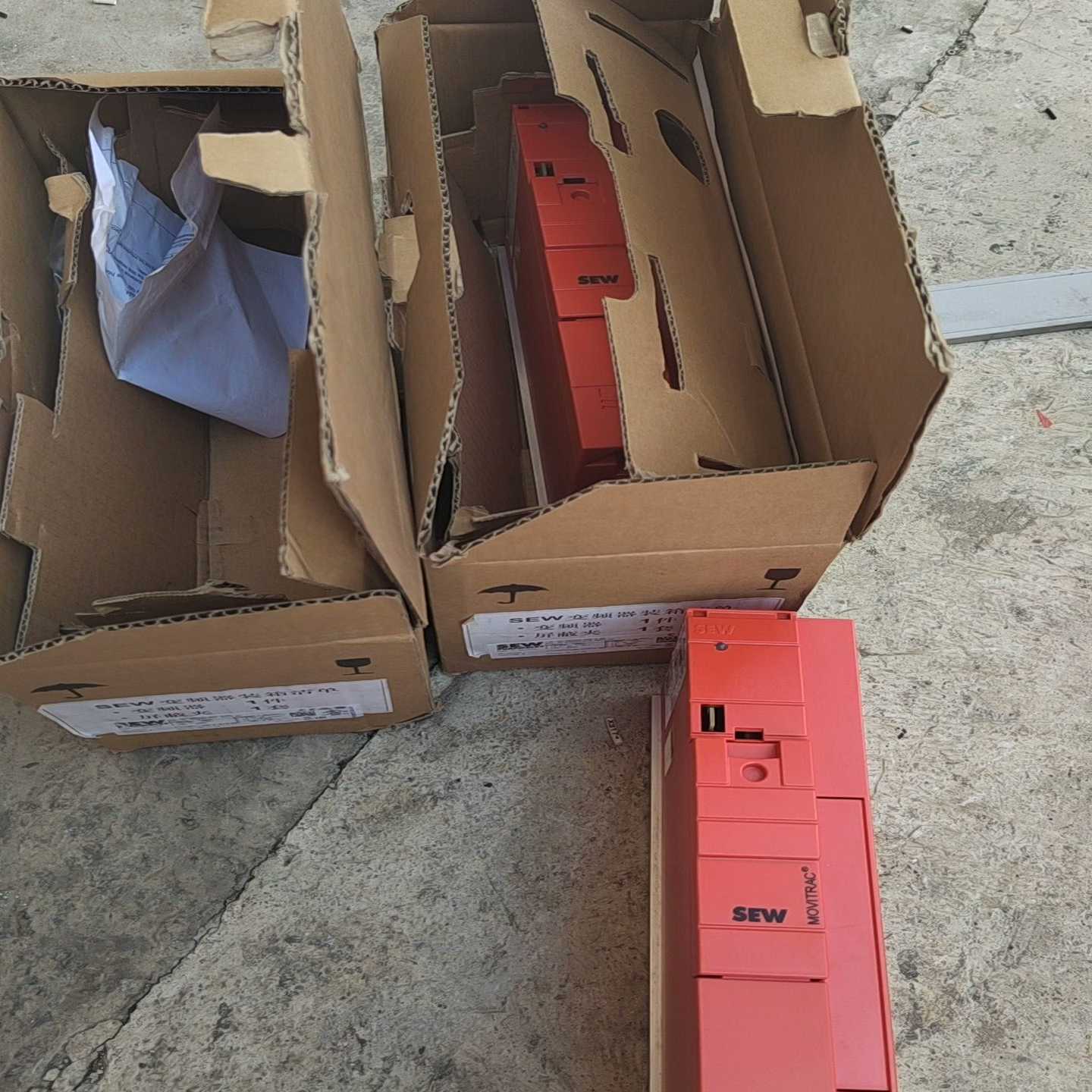 全新带包装赛威SEW变频器MC07B0022-5A3-4-0--议价商品