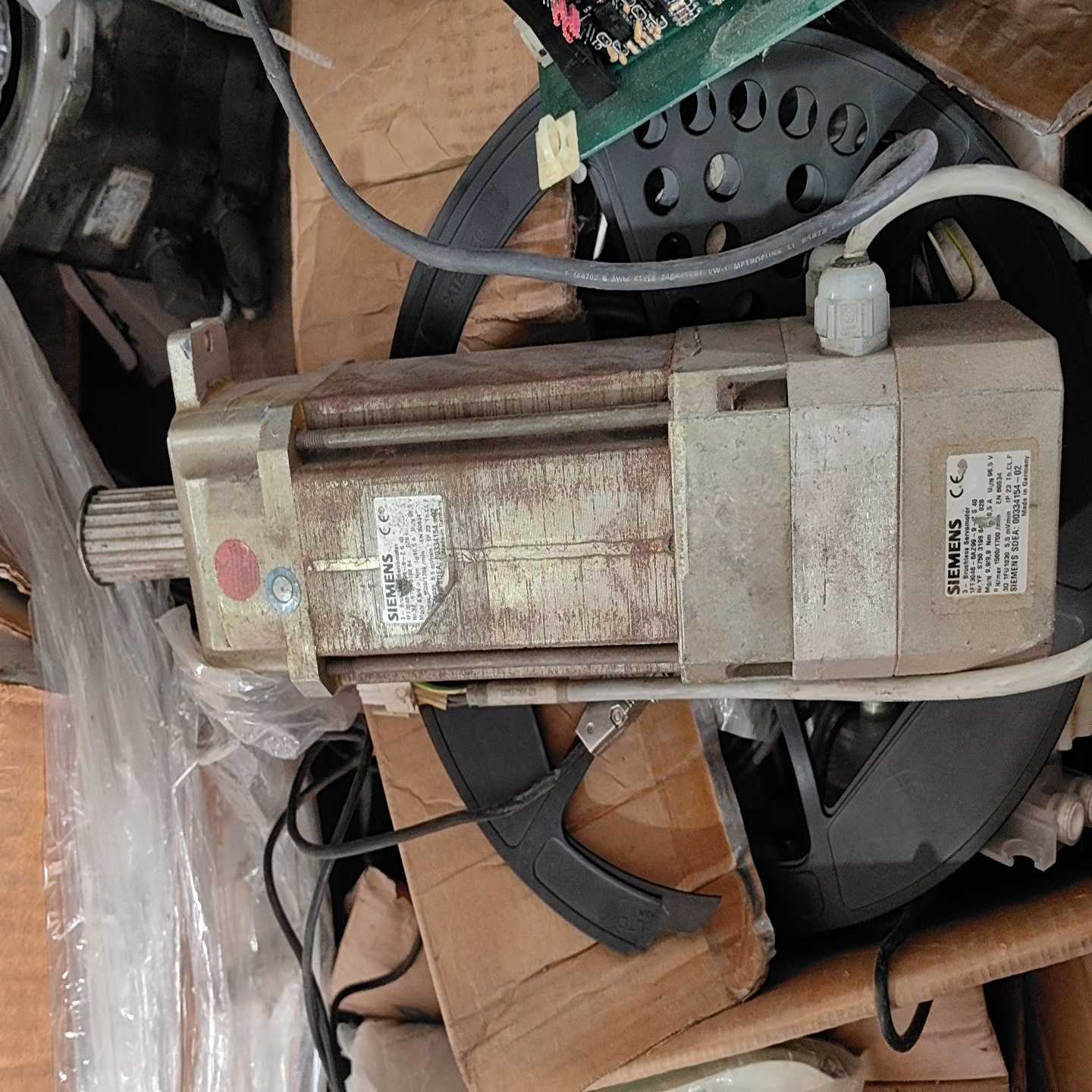 Siemens1FT3046-6AZ99-9-Z议价