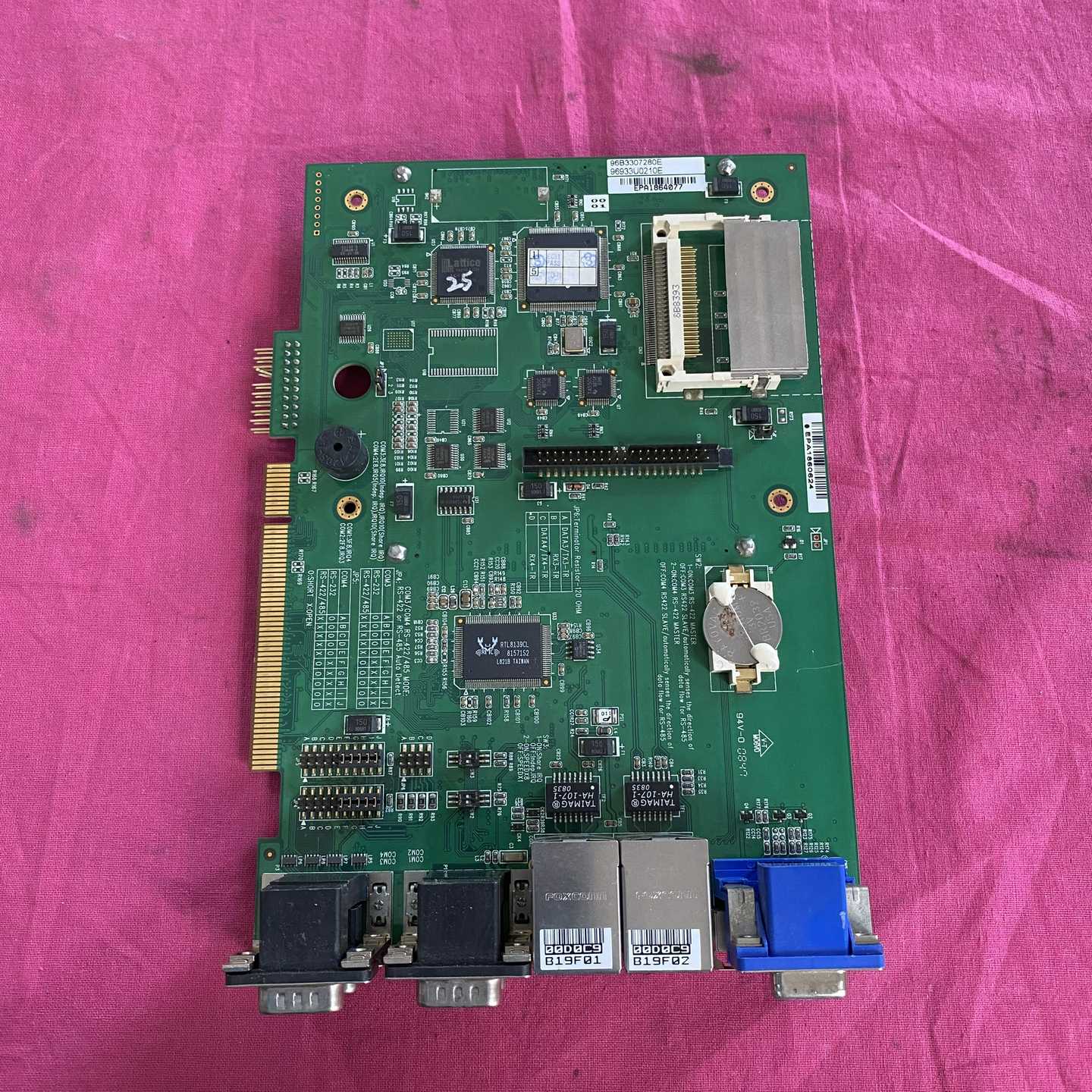 出一块电路板,型号是UNOB-3002MBREV.A10-询价客服