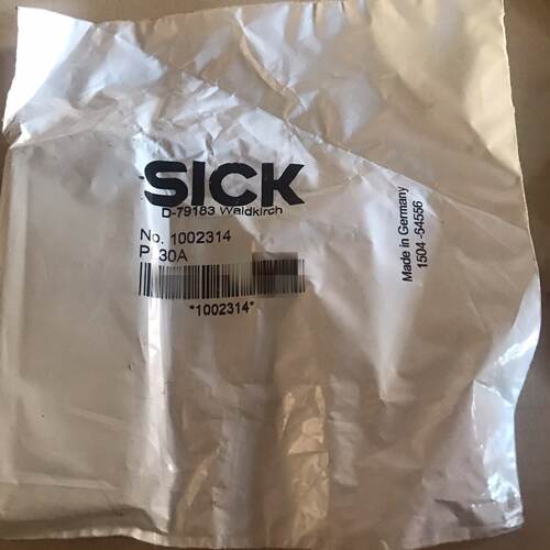 全新原装德国SICK西克反光板PL30A，D-79183，德--议价商品