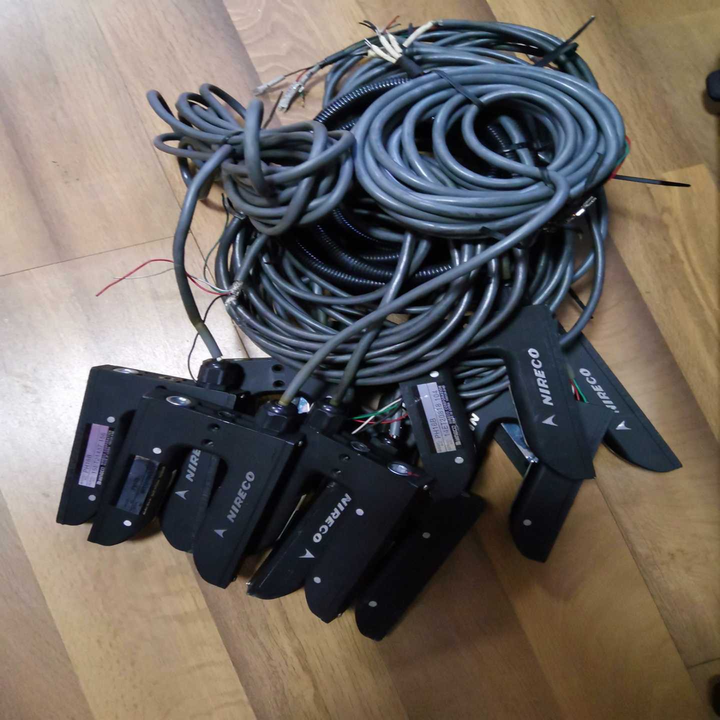 PH16B成色如图询价