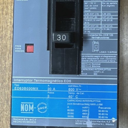 SIEMENS ED63B030MX CIRCUIT BREAKER 3P 30A 600VAC **USED GUAR