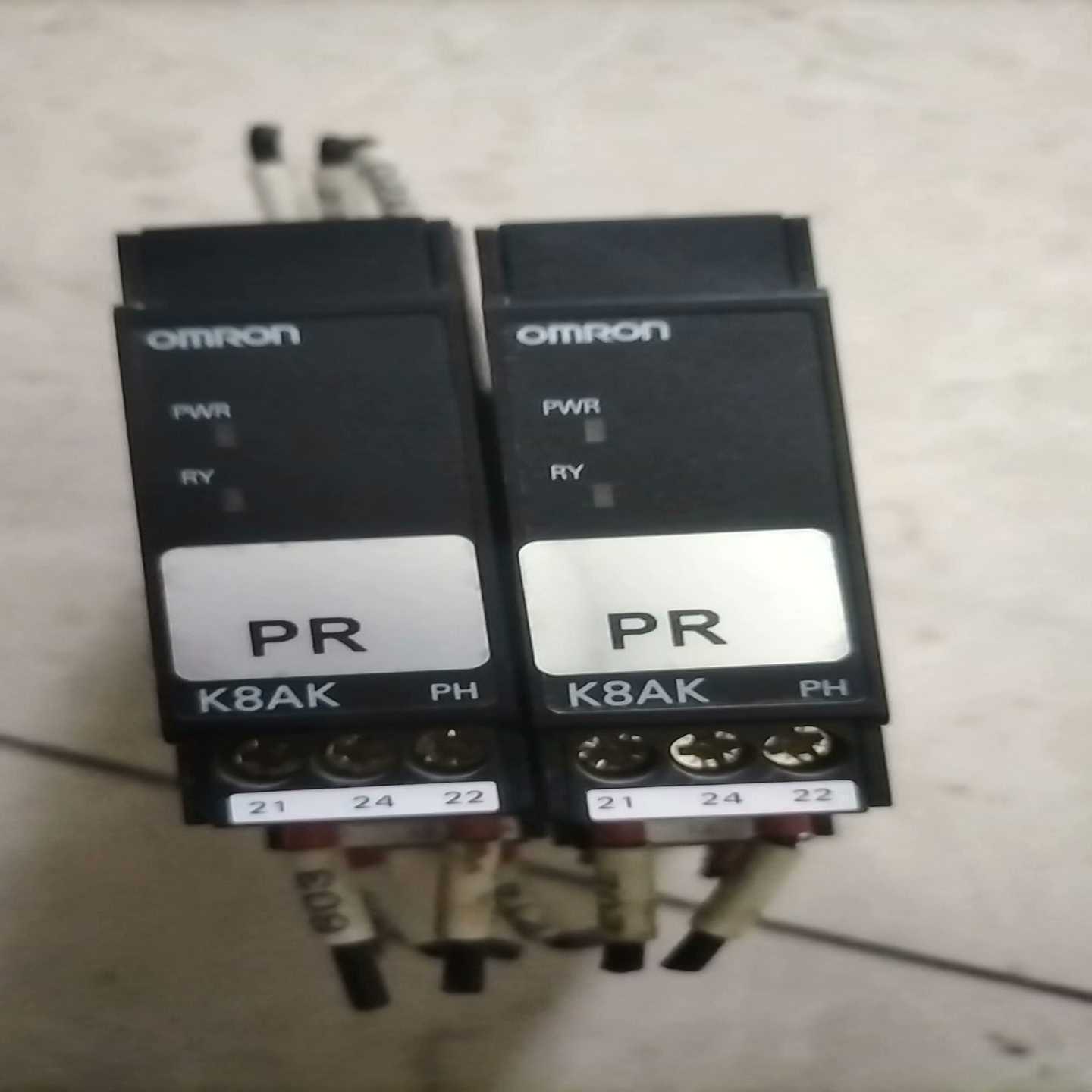 继电器K8Ak-PH1，的，新旧如图所示，询价