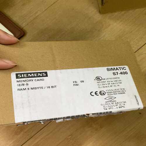 ABB C21-10G-11启动按钮，绿色的，库存带包装未拆~询价