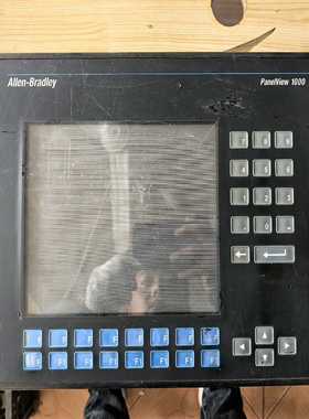 寻..AB触摸屏2711-K10G1上电亮后面黑色壳子有点破