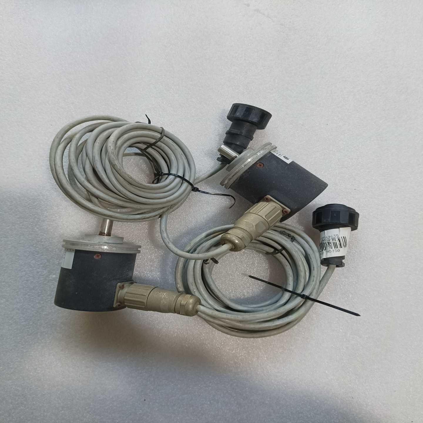 EB58A10-P4TR-5000拆机编码器，成色如图，带线--议价商品