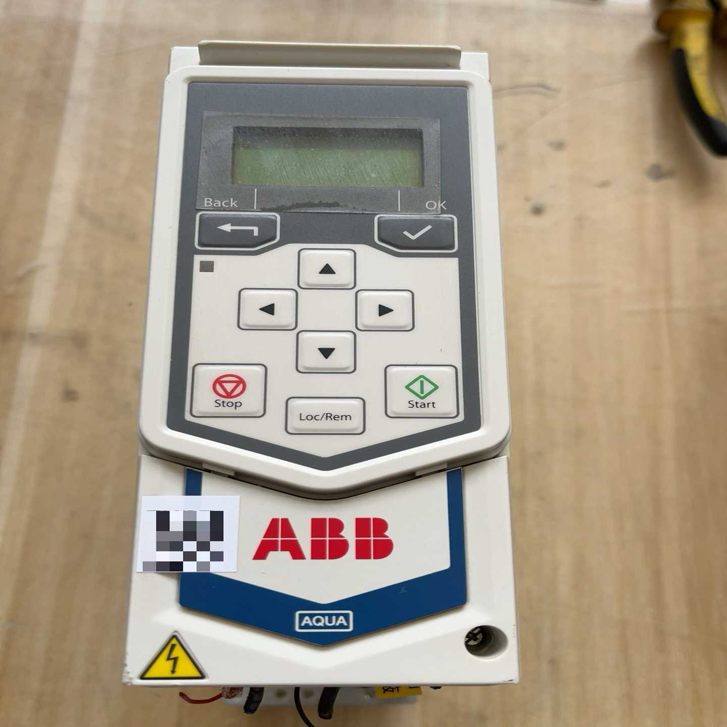 变频器ACQ531-01-05A6-4询价