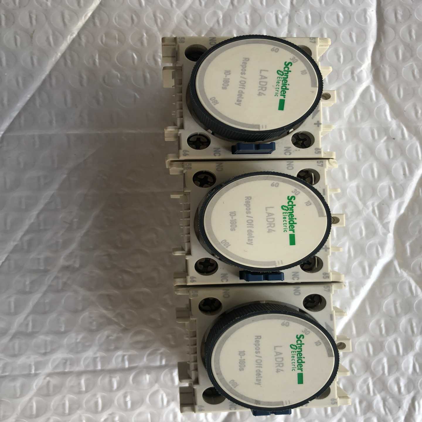 接触器延时头 LADR4  ~询价