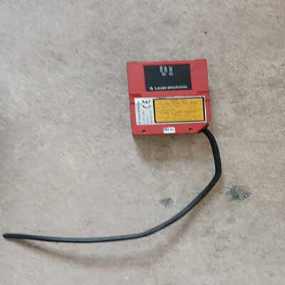 Leuze传感器D-73277，成色如图，看好咨询再拍询价