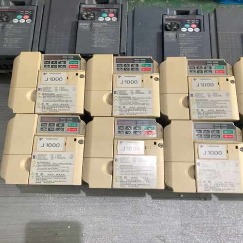 变频器J1000CIMR-JB4A0005BAA2.
