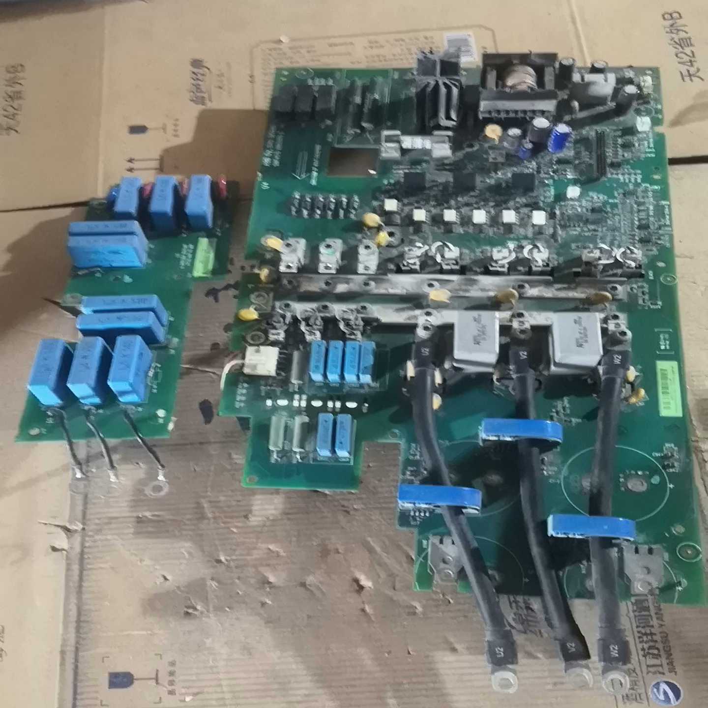 ABB变频器Acs550-01-125A-4驱动板带模块，3~询价