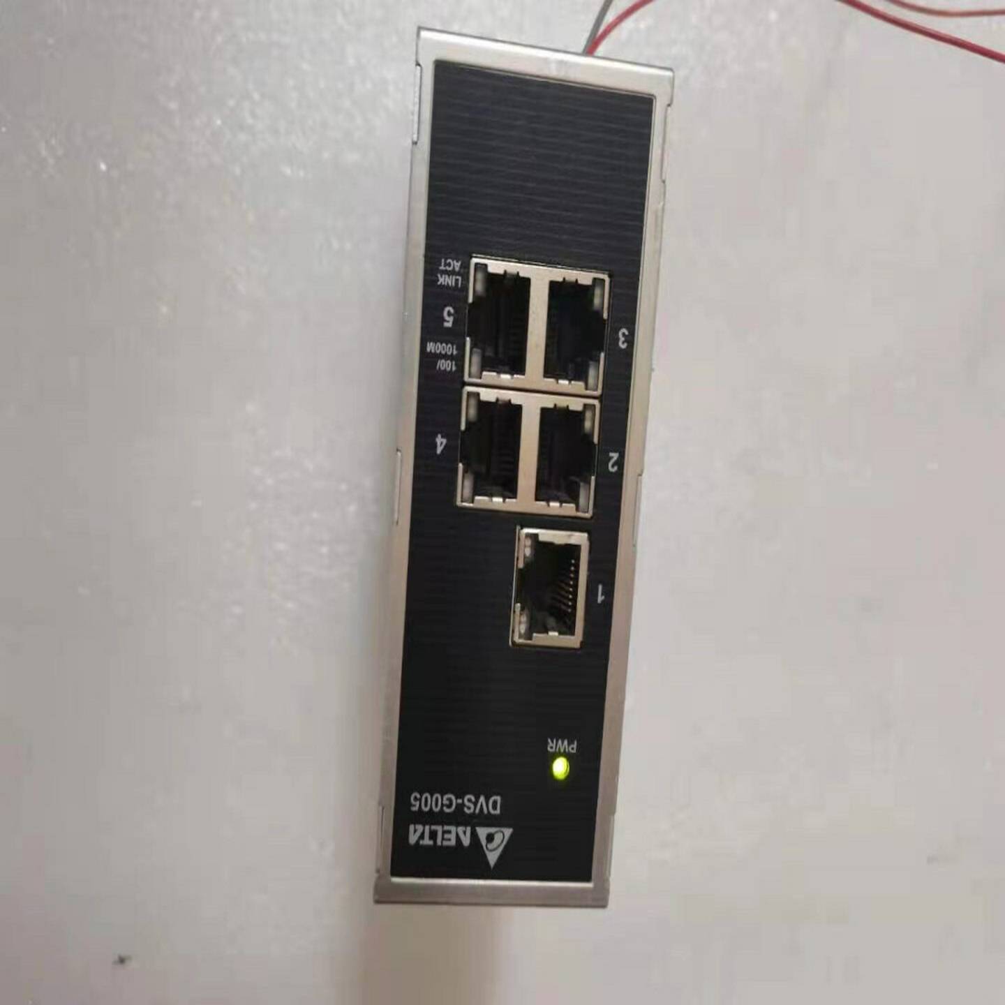 台达非网管交换机5孔    DVS-G005I00A【侨报商行】