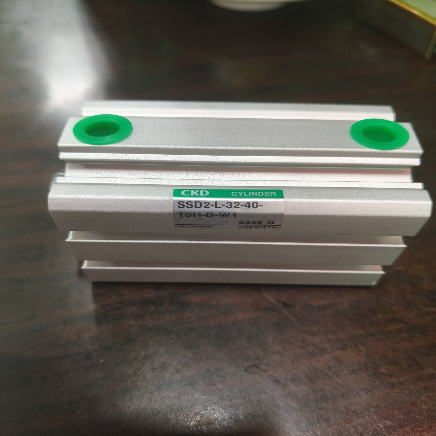 【请询价】CKD气缸SSD2-L-32-40-T0H-D-W1有一个