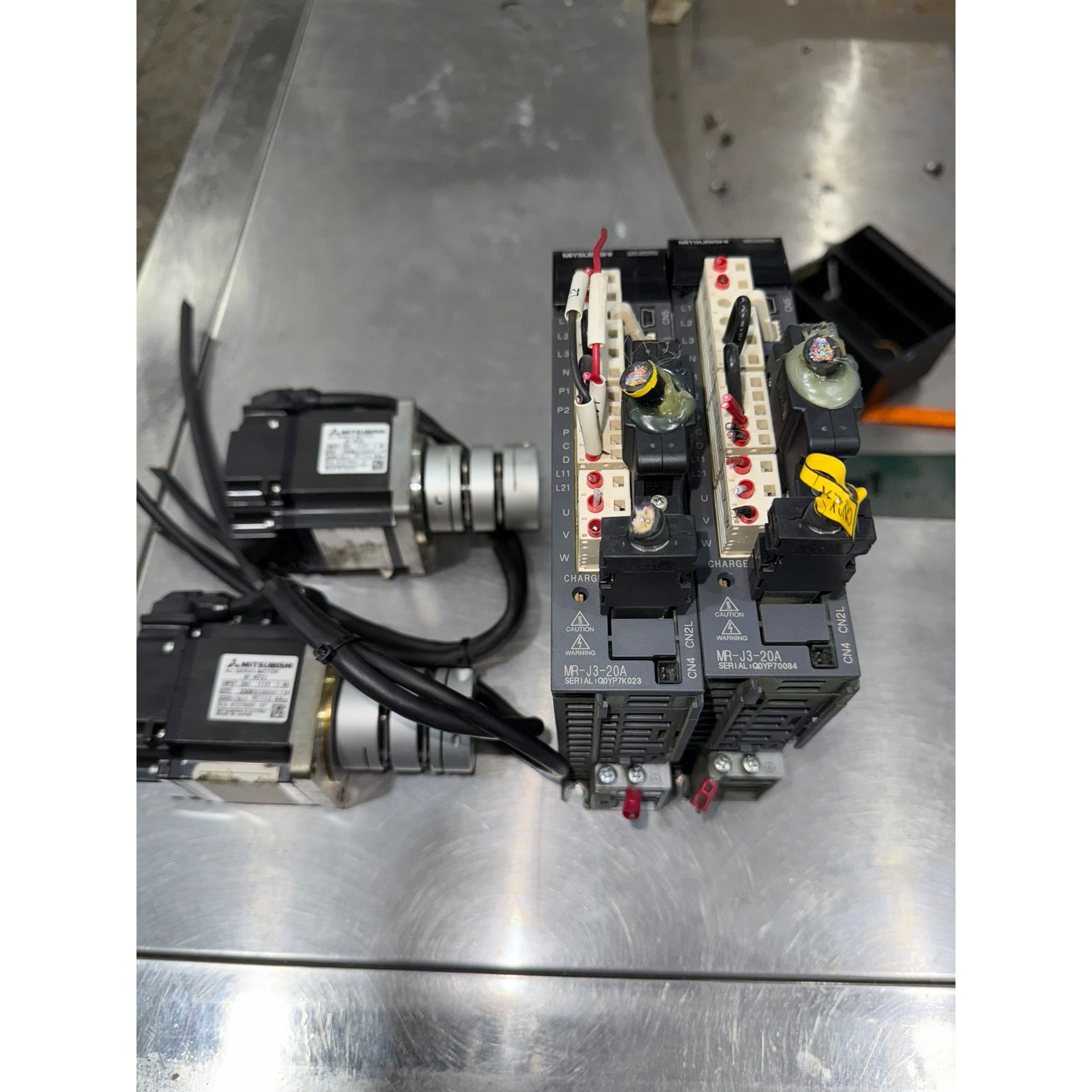 议价议价MR-J3-20A驱动器HF-KP23伺服马达两套拆机议价