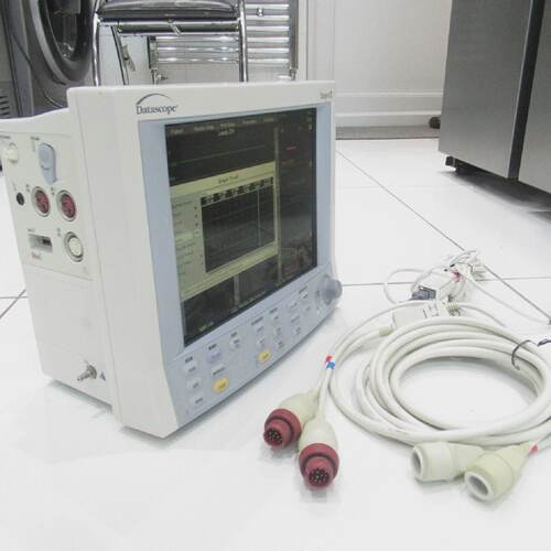 DATASCOPE PASSPORT 2 ANESTHESIA CO2 MICROSTREAM ECGEKG SPO2