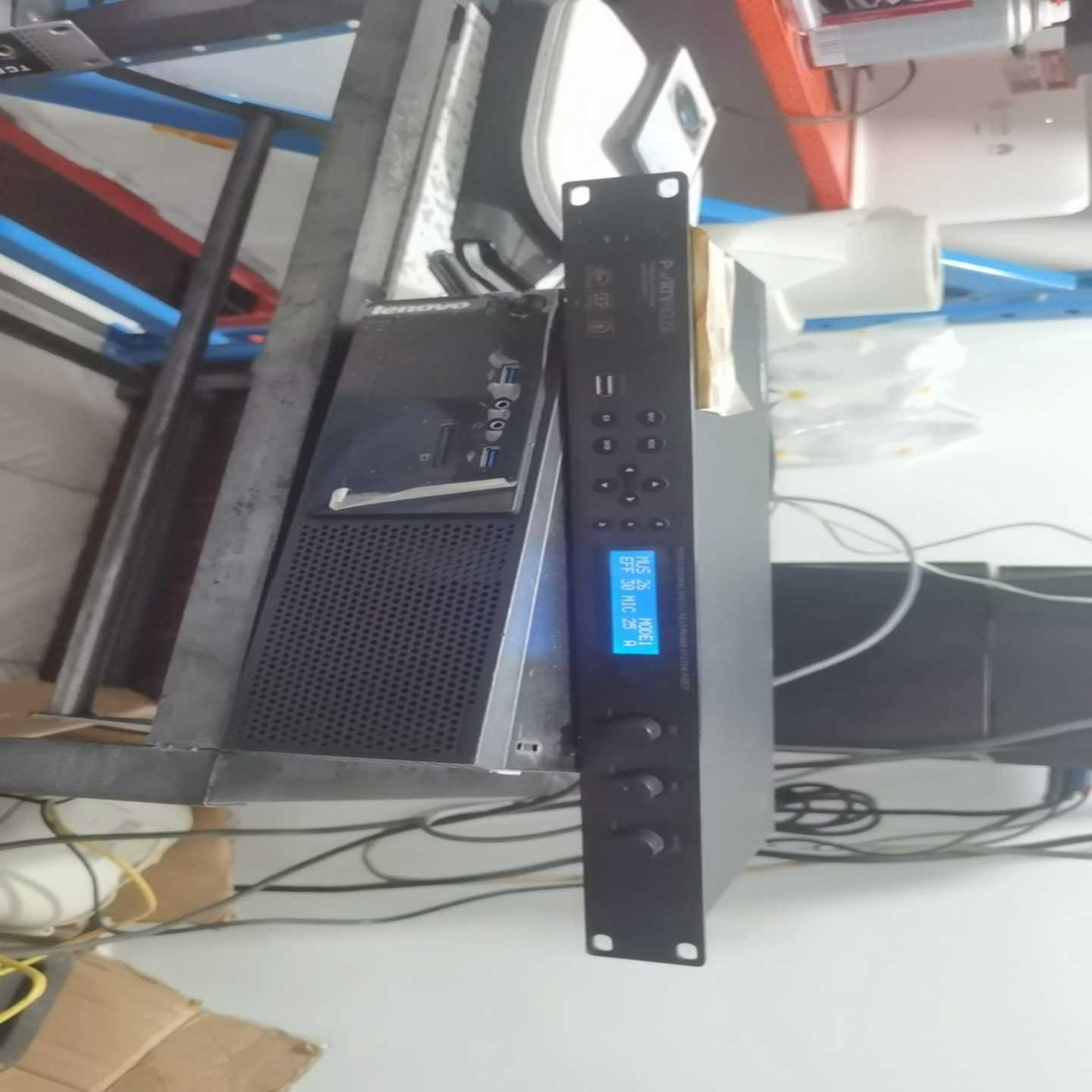 派对屋A6EX前级效果器，正常使用，成色如图实拍，无配件，4--议