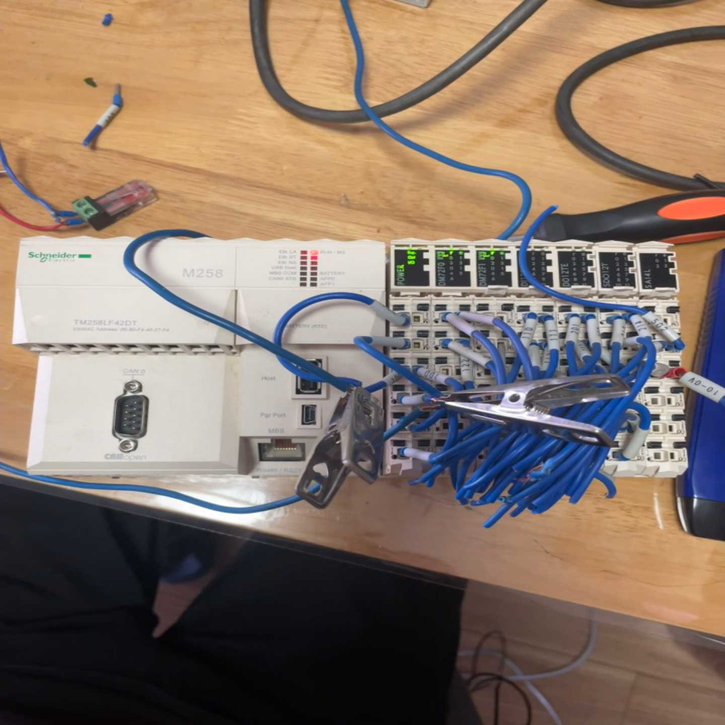 询价施耐德TM258LF42DTP0WERDM72F0DM