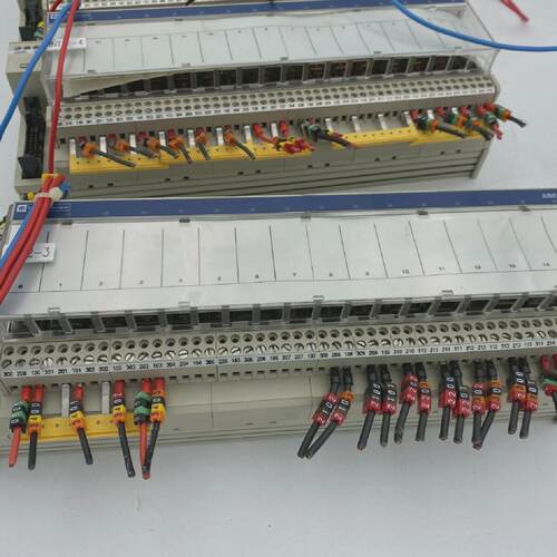 1pc X Telemecanique ABE7 ABE7R16T330 Schneider Elektrisch AB