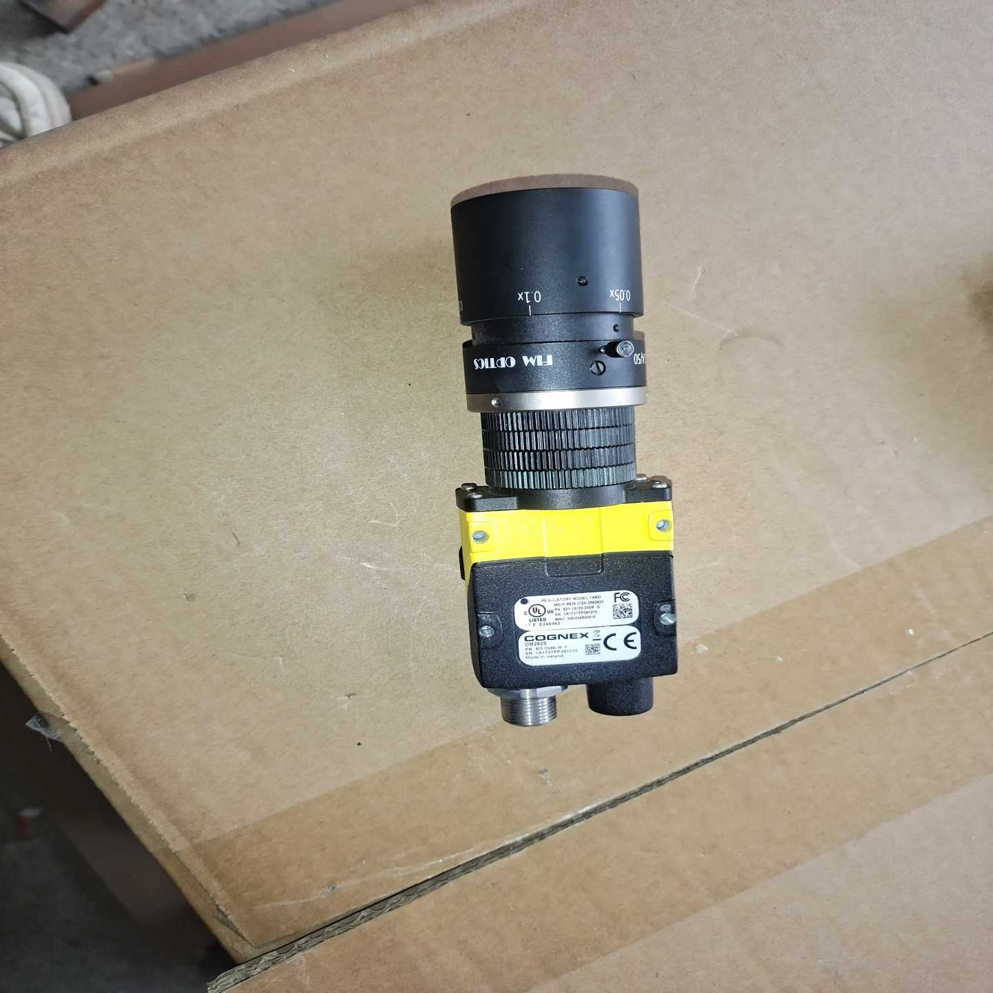 康耐视DM262S读码器，成色如图，功能包好的，前面罩子差螺一议