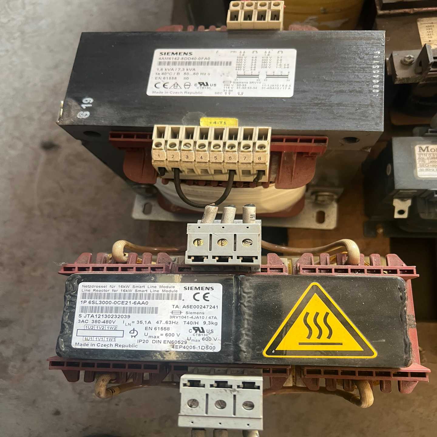 交流变压器。型号：4AM6142-8DD40-0FA0询价