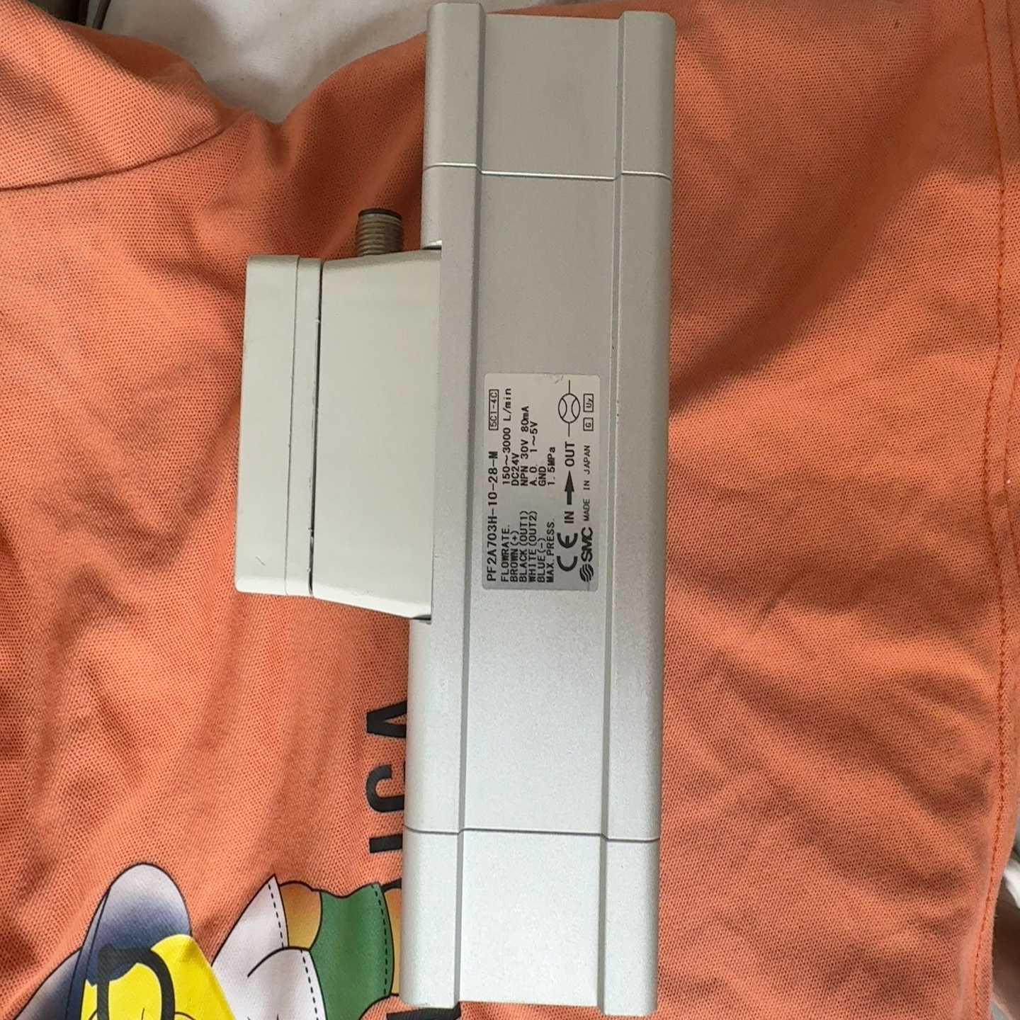 拆机SMC流量计99新PF2A703H-10-28-MP--议价商品