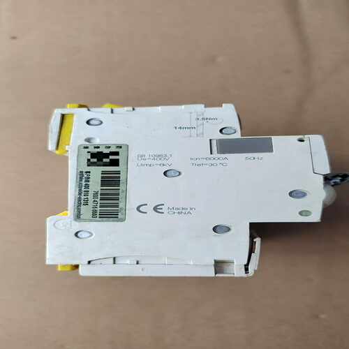 询价施耐德空气开关断路器IC65N3P