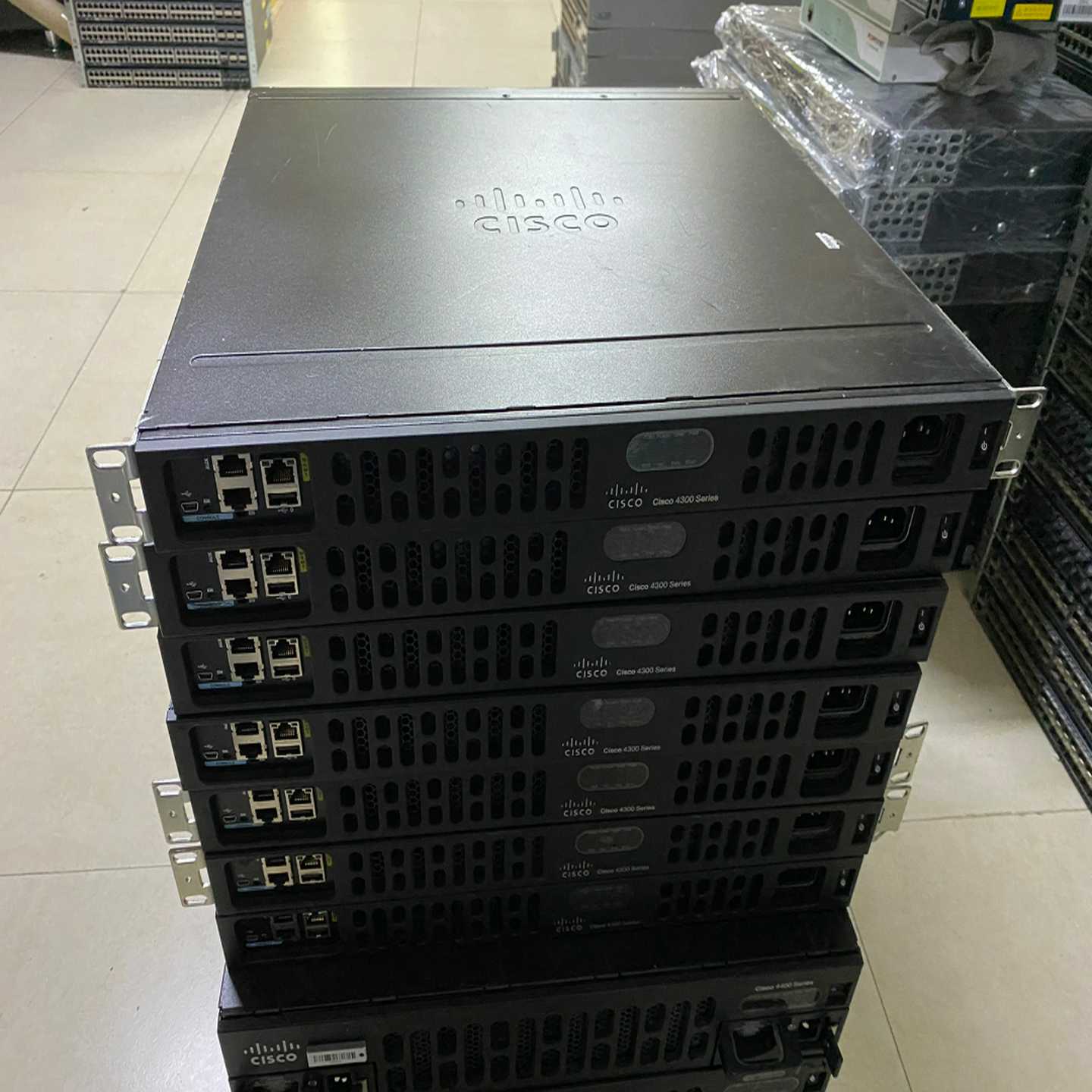 思科CISCO ISR4331 千兆企业级路由器 4000系~议价
