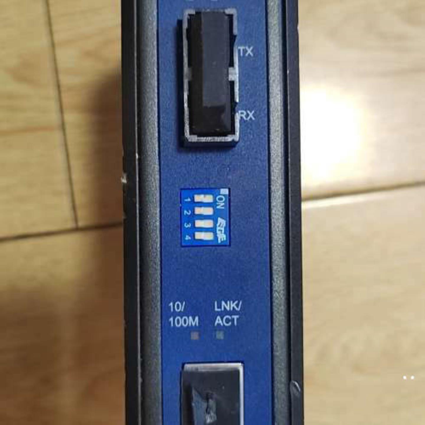 （议价)议价  维 修研华EKI-2541M-百兆多模光电转换器议价